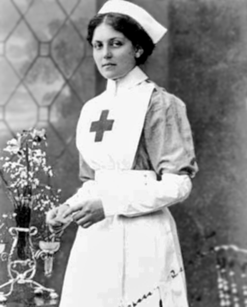 NAISSTUERTTI Violet Constance Jessop