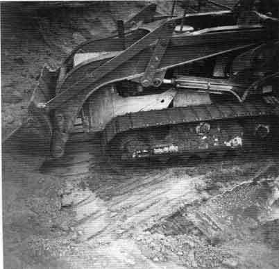 Kuormaaja, Caterpillar D8